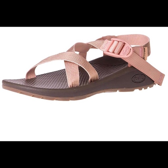 chacos rose gold